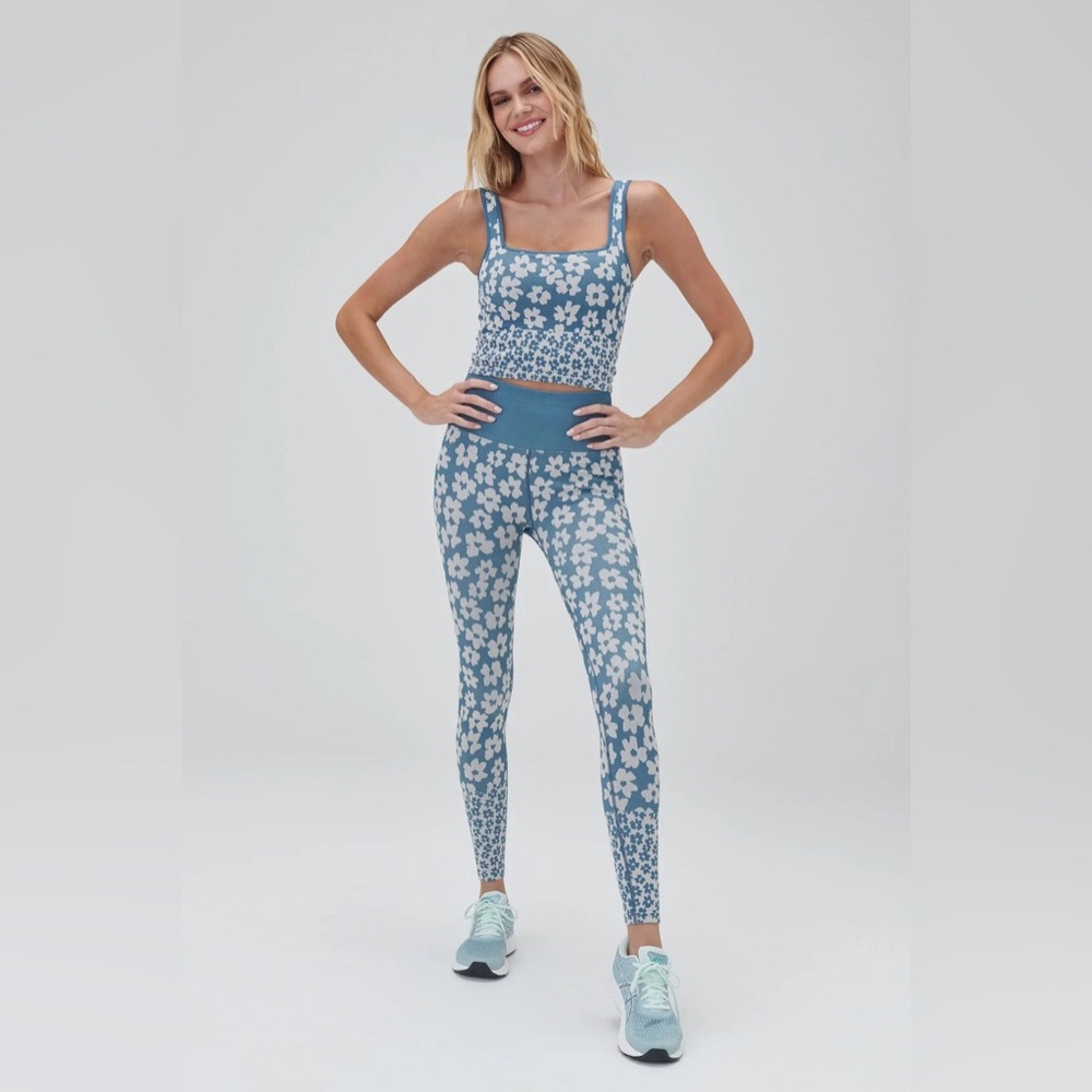 NWT Spiritual Gangster Love Sculpt Jacquard Legging in Blue Daisy Print